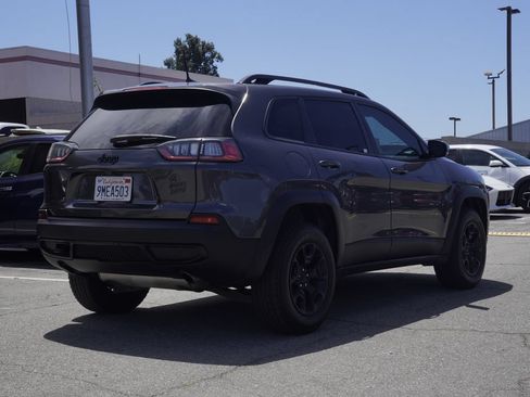 Used 2022 Jeep Cherokee Latitude AWD/4WD image 4