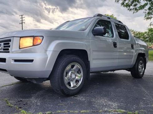 Used 2008 Honda Ridgeline RT image 2
