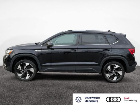 Used 2023 Volkswagen Taos SE image 2