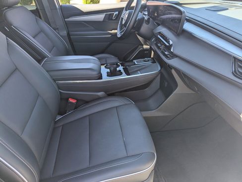 Certified 2025 Buick Enclave Preferred image 12