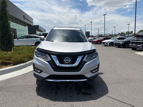 Used 2017 Nissan Rogue SL w/ SL Premium Package AWD/4WD image 2