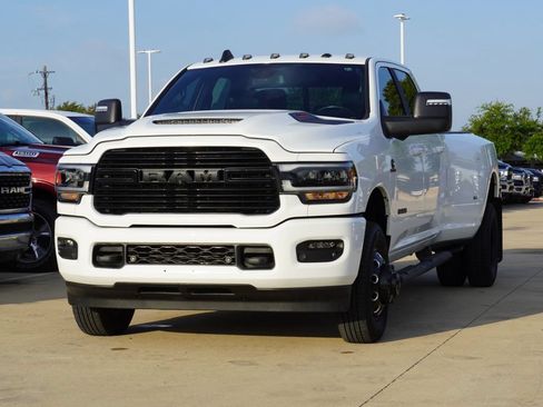 Used 2023 RAM 3500 Laramie AWD/4WD image 3