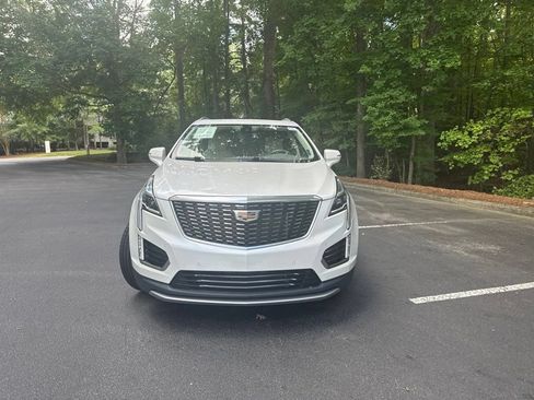 Used 2021 Cadillac XT5 Premium Luxury w/ LPO, Floor Liner Package FWD image 2