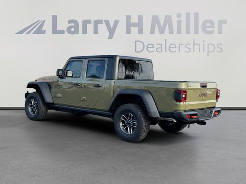 New 2026 Jeep Gladiator Mojave image 3