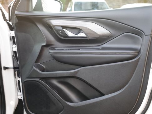 Used 2024 GMC Terrain SLT image 7