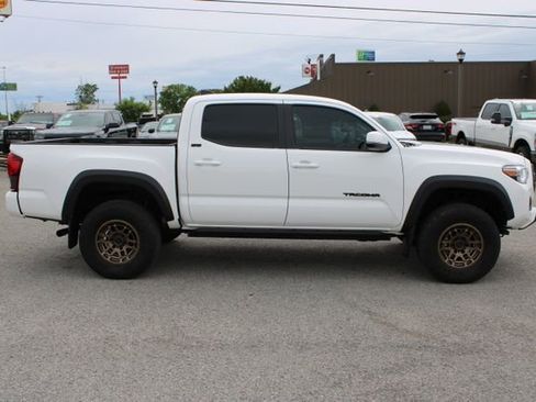 Used 2023 Toyota Tacoma 4x4 Double Cab w/ Trail Edition image 4