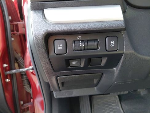 Used 2016 Subaru Crosstrek 2.0i Premium image 16