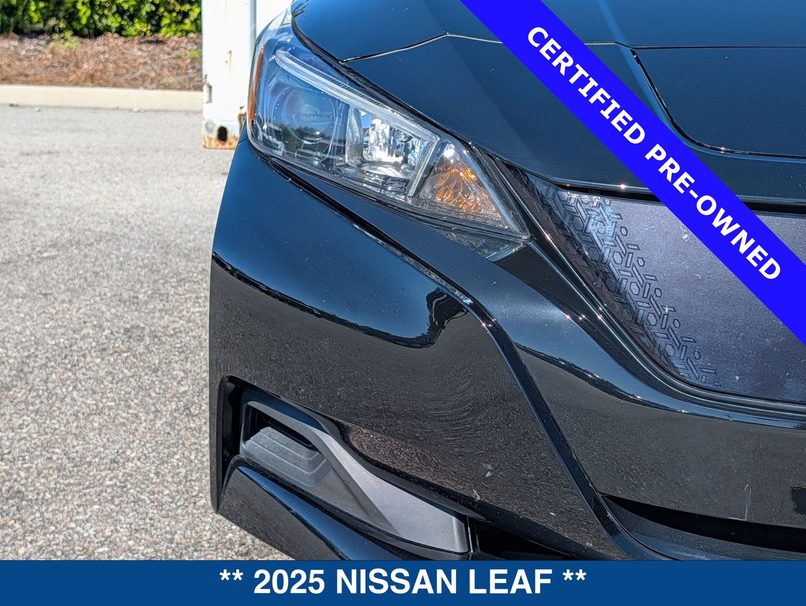 Used 2025 Nissan Leaf S FWD image 10