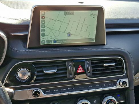 Used 2021 Genesis G70 3.3T image 16