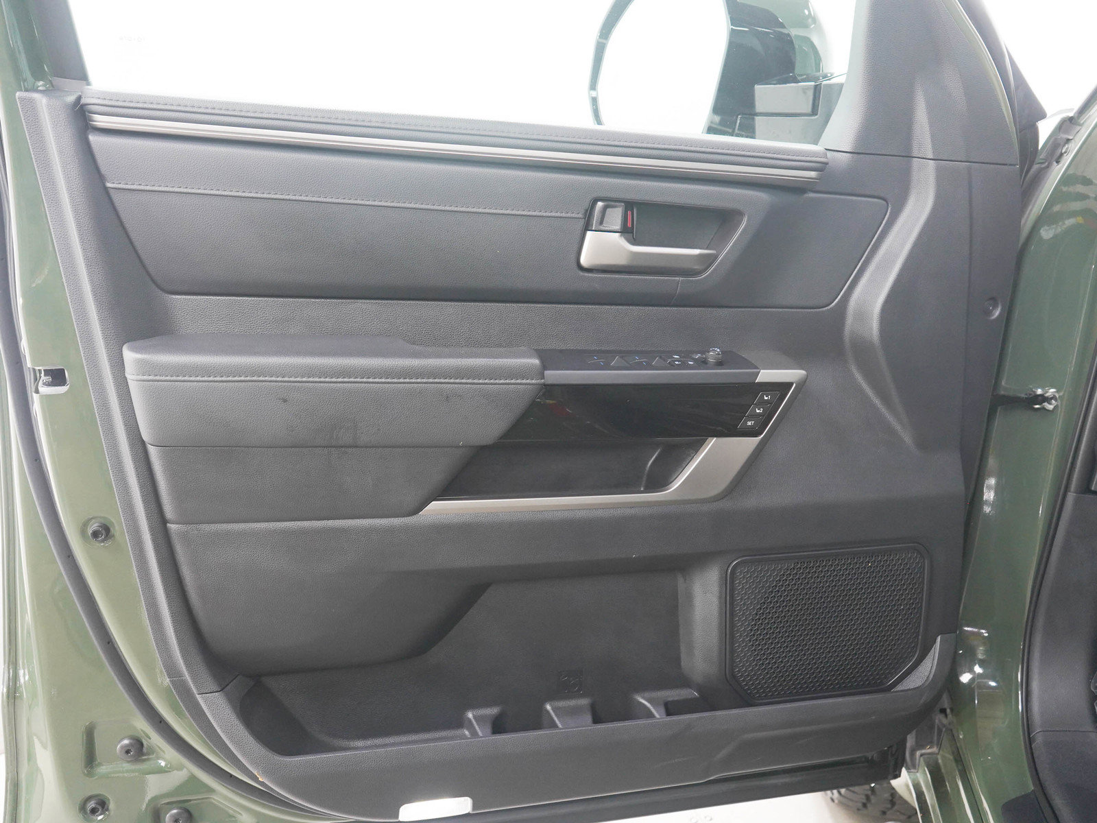 Used 2023 Toyota Tundra Limited AWD/4WD image 20