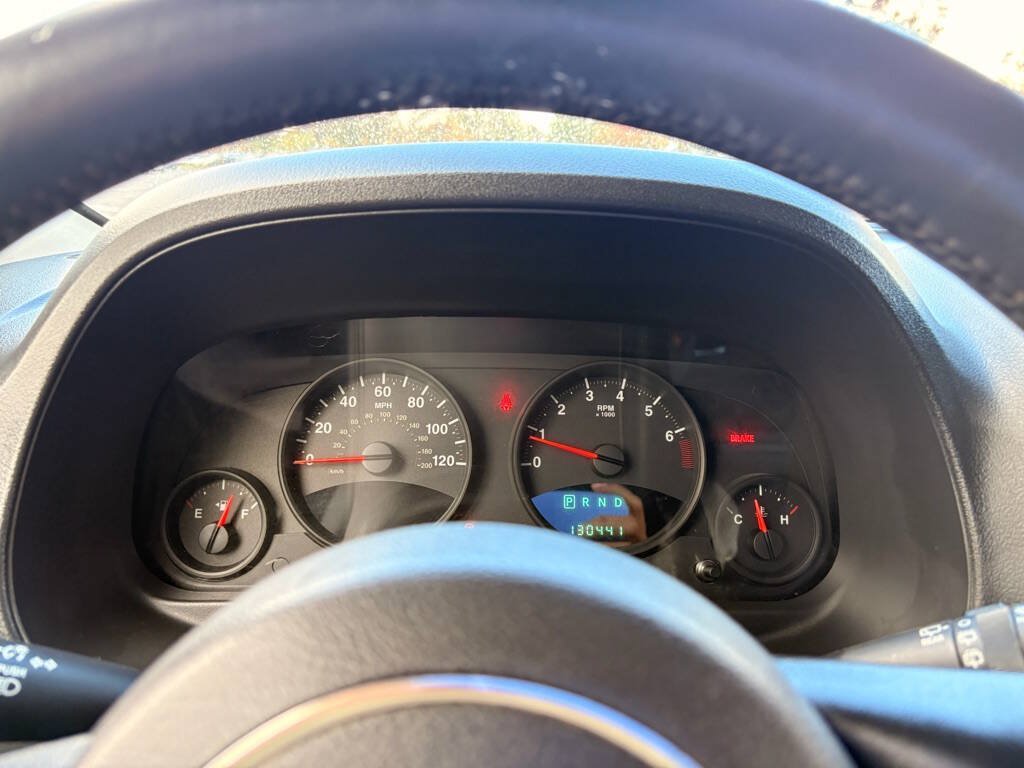 Used 2012 Jeep Patriot Latitude AWD/4WD image 14