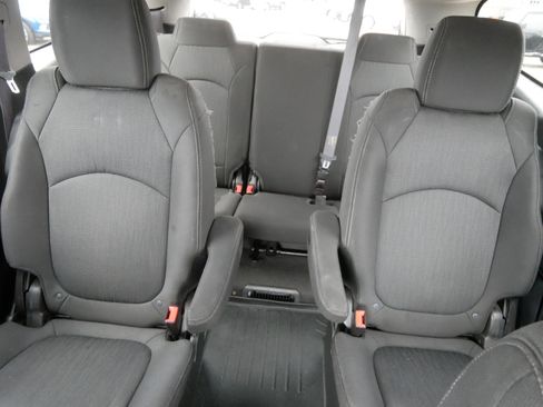 Used 2015 Chevrolet Traverse LT image 13