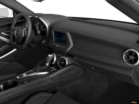 Used 2018 Chevrolet Camaro LT RWD image 5