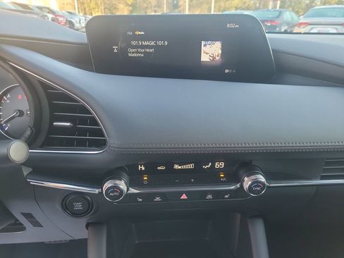 Used 2023 MAZDA MAZDA3 s image 26