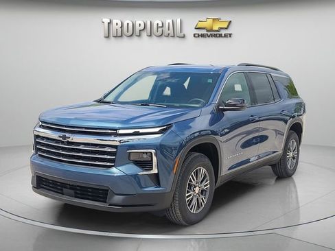 New 2026 Chevrolet Traverse LT image 1