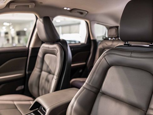 Used 2024 Lincoln Corsair Reserve w/ Jet Appearance Package image 17