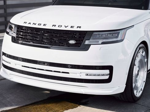Used 2025 Land Rover Range Rover SE AWD/4WD image 6