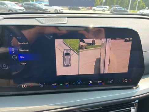 New 2026 Chevrolet Traverse LT w/ Enhanced Driving Package image 32