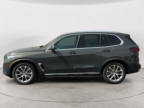 New 2026 BMW X5 xDrive40i w/ Premium Package AWD/4WD image 4