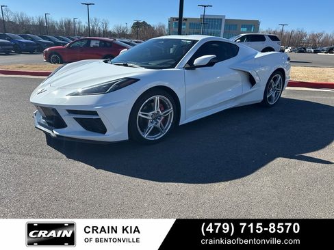 Used 2025 Chevrolet Corvette Stingray Preferred Cpe w/ 2LT image 2