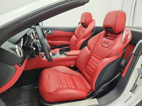 Used 2019 Mercedes-Benz SL 63 AMG image 10
