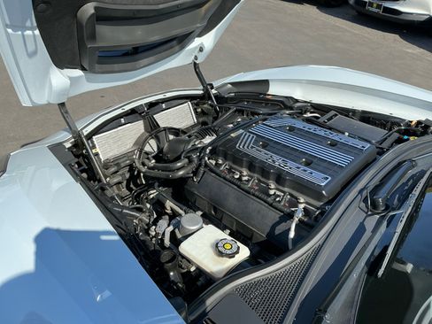 Used 2019 Chevrolet Corvette Z06 RWD image 17