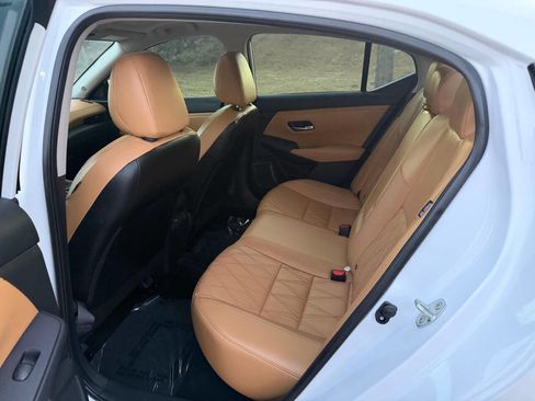 Used 2021 Nissan Sentra SV w/ SV Premium Package image 14