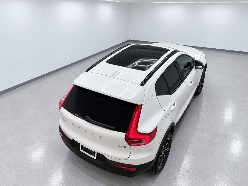 Used 2024 Volvo XC40 B5 Core w/ Climate Package AWD/4WD image 35