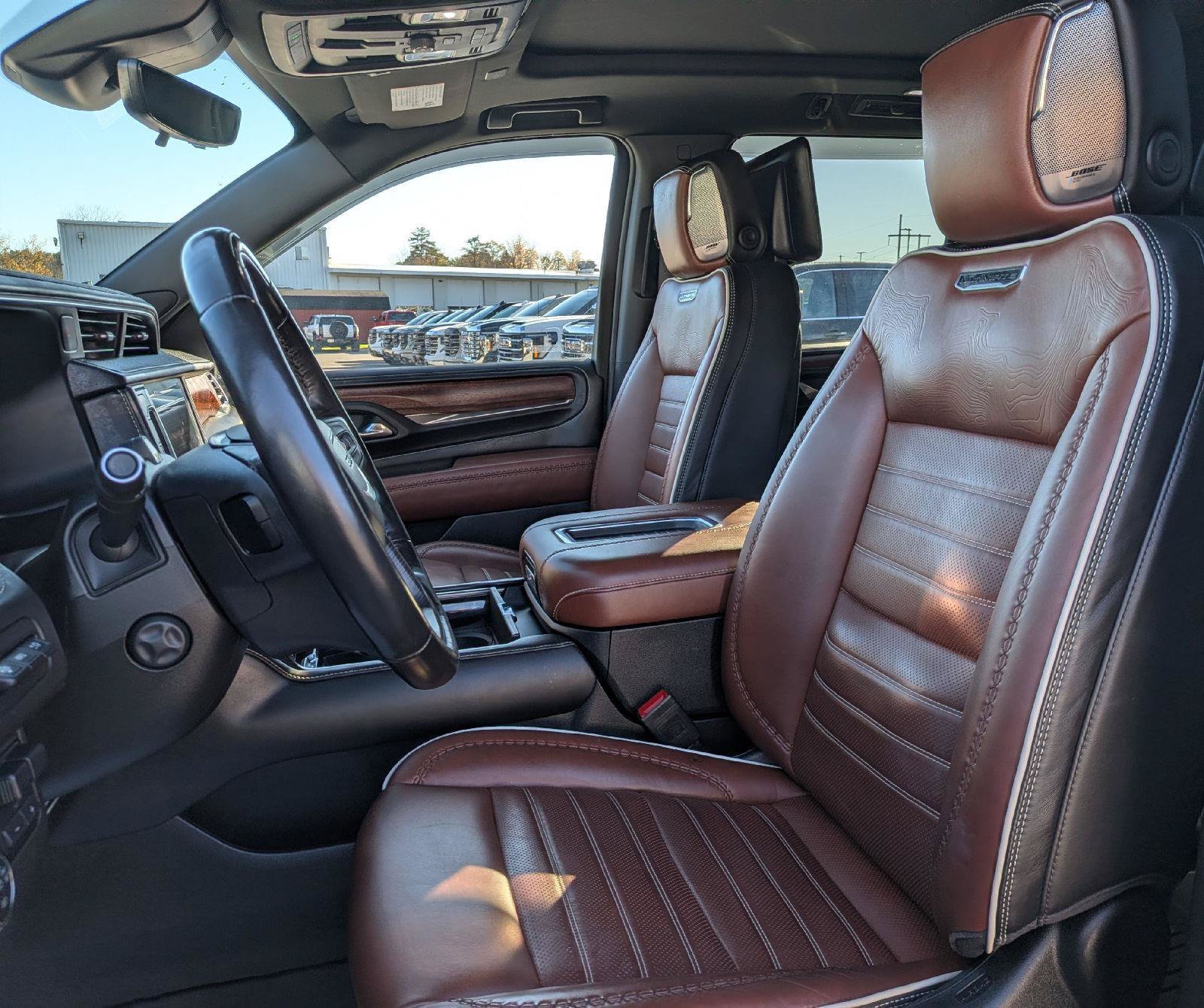 Certified 2023 GMC Yukon Denali Ultimate AWD/4WD image 11