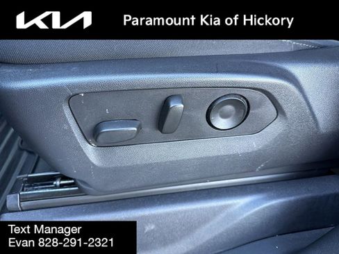 Used 2023 Chevrolet Silverado 1500 LT image 20