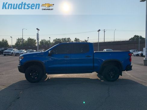 Used 2022 Chevrolet Silverado 1500 ZR2 w/ Technology Package AWD/4WD image 4