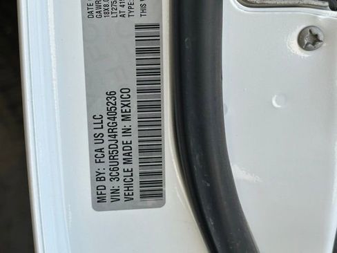 Used 2024 RAM 2500 Big Horn w/ Protection Group image 32