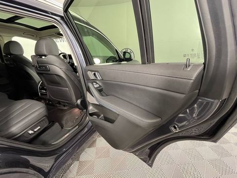 Used 2021 BMW X7 xDrive40i w/ Premium Package image 10