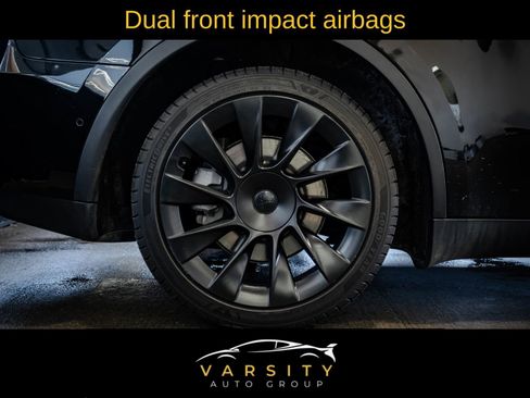 Used 2022 Tesla Model Y Long Range image 35