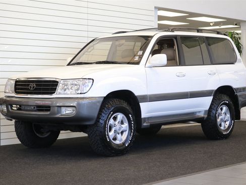 Used 1999 Toyota Land Cruiser AWD/4WD image 1