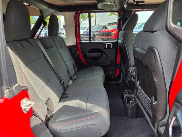 Used 2025 Jeep Wrangler Unlimited Rubicon AWD/4WD image 17