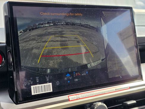 Used 2025 Toyota Tacoma TRD Sport image 28