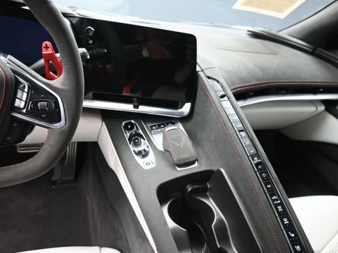 Used 2023 Chevrolet Corvette Stingray Premium Cpe w/ Z51 Performance Package RWD image 15