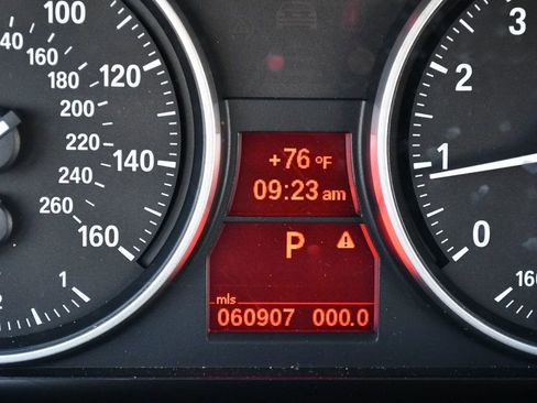 Used 2011 BMW 335i Convertible image 64