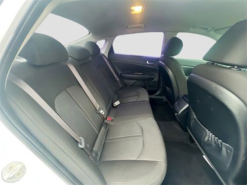 Used 2017 Kia Optima Premium image 24