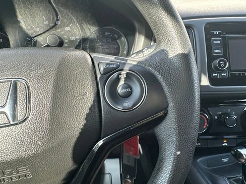 Used 2021 Honda HR-V LX image 25
