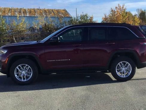 New 2025 Jeep Grand Cherokee Laredo X w/ Luxury Tech Group I image 5