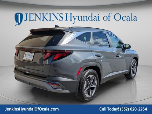New 2026 Hyundai Tucson SEL FWD image 3