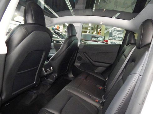 Used 2021 Tesla Model Y Performance image 32