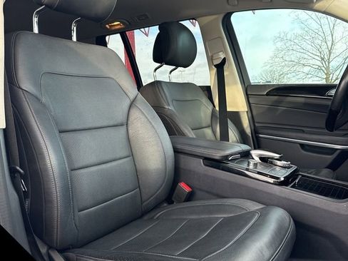 Used 2017 Mercedes-Benz GLS 550 4MATIC image 30