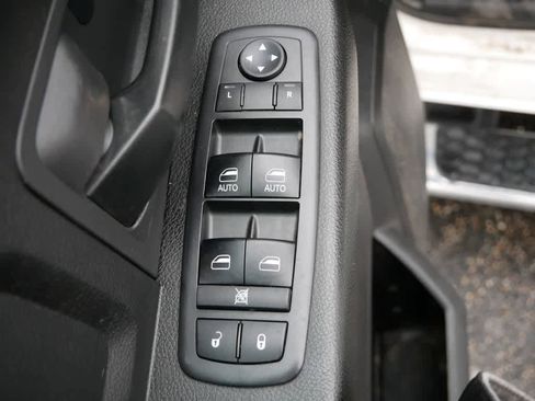 Used 2019 RAM 1500 Tradesman w/ Chrome Appearance Group AWD/4WD image 19