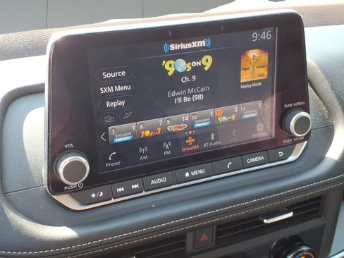Used 2023 Nissan Rogue SV AWD/4WD image 17