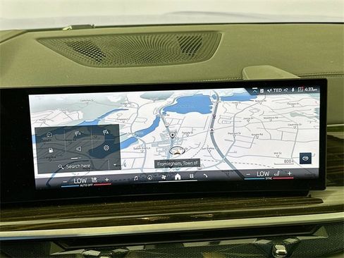 Used 2025 BMW X7 xDrive40i w/ Premium Package image 12