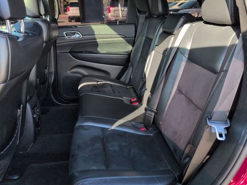 Used 2018 Jeep Grand Cherokee Altitude image 25