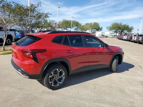 New 2026 Chevrolet Trax LT w/ Driver Confidence Package image 7
